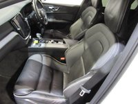 USED 2020 70 VOLVO V60 2.0 T4 R-Design Plus Estate 5dr Petrol Auto Euro 6 (s/s) (190 ps) Sat Nav-1/2 Leather-AppleCar Play / Android Auto-Rear camera-Heated seats & Steering wheel-Paddle shift-18