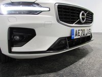 USED 2020 70 VOLVO V60 2.0 T4 R-Design Plus Estate 5dr Petrol Auto Euro 6 (s/s) (190 ps) Sat Nav-1/2 Leather-AppleCar Play / Android Auto-Rear camera-Heated seats & Steering wheel-Paddle shift-18