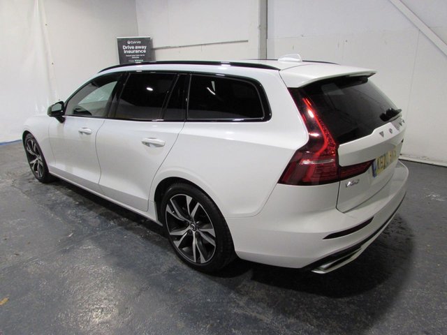 2020 VOLVO V60 - Photo 4