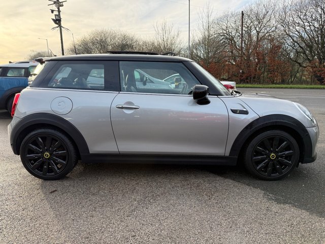 2023 MINI Electric Hatch - Photo 10