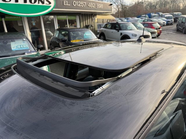 2023 MINI Electric Hatch - Photo 3