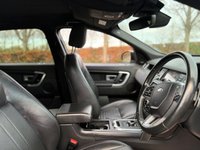 USED 2019 19 LAND ROVER DISCOVERY SPORT 2.0 TD4 Landmark SUV 5dr Diesel Auto 4WD Euro 6 (s/s) (180 ps) A STUNNING ADDITION TO OUR HUGE SELECTION OF DISCOVERY SPORTS+FINISHED IN MASSIVELY POPULAR WHITE PAINT+4 WHEEL DRIVE+7 SEATER+JUST 1 PREVIOUS OWNER+SERVICE HISTORY+DIESEL+AUTOMATIC+PRIVACY GLASS+FULL LEATHER INTERIOR+FULL PANORAMIC GLASS ROOF+SATELLITE NAVIGATION+PARK ASSIST+CLIMATE CONTROL+19 INCH ALLOY WHEELS+1 FULL YEARS MOT PRIOR TO COLLECTION+CALL NOW TO SPEAK WITH ONE OF OUR EXPERIENCED SALES ADVISORS AND ARRANGE A VIEWING+DONT MISS OUT ON THIS EXCEPTIONAL VEHICLE!!!!!!!!!!!!!!!!!!!!!!!!!