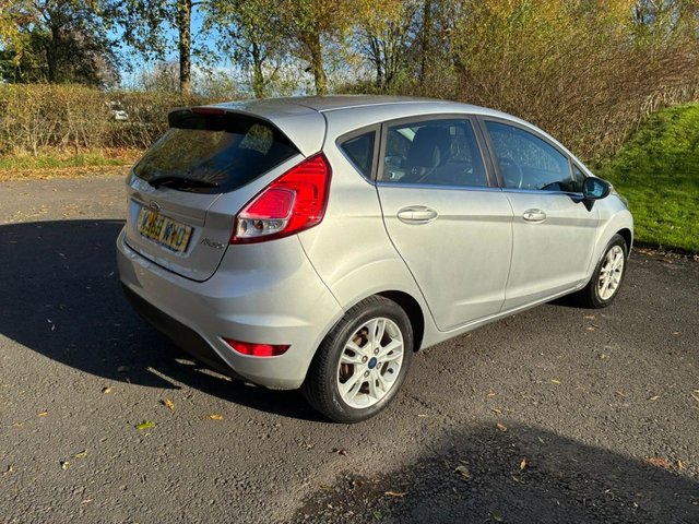 2015 FORD FIESTA 1.25 Zetec Hatchback 5dr Petrol Manual Euro 6 (82 ps) - Photo 4