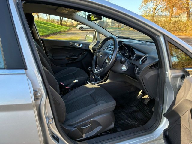 2015 FORD FIESTA 1.25 Zetec Hatchback 5dr Petrol Manual Euro 6 (82 ps) - Photo 3
