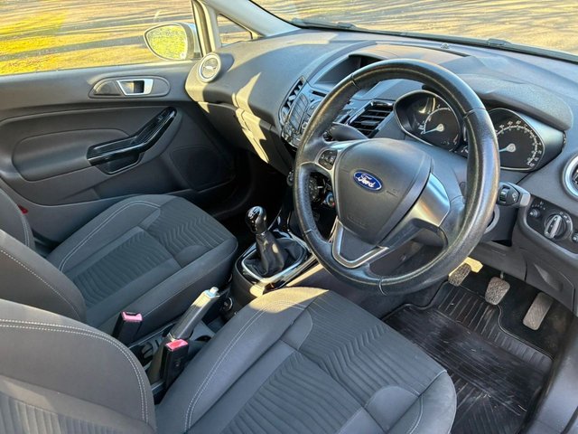 2015 FORD FIESTA 1.25 Zetec Hatchback 5dr Petrol Manual Euro 6 (82 ps) - Photo 11