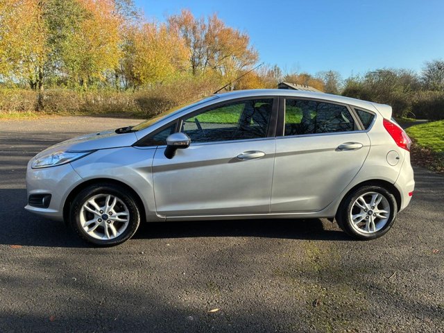 2015 FORD FIESTA 1.25 Zetec Hatchback 5dr Petrol Manual Euro 6 (82 ps) - Photo 6