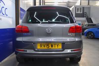 USED 2015 15 VOLKSWAGEN TIGUAN 2.0 TDI BlueMotion Tech R-Line SUV 5dr Diesel Manual 4WD Euro 5 (s/s) (Nav) (140 ps) Front And Rear Parking Sensors, Satellite Navigation, DAB Radio