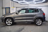 USED 2015 15 VOLKSWAGEN TIGUAN 2.0 TDI BlueMotion Tech R-Line SUV 5dr Diesel Manual 4WD Euro 5 (s/s) (Nav) (140 ps) Front And Rear Parking Sensors, Satellite Navigation, DAB Radio