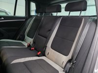 USED 2015 15 VOLKSWAGEN TIGUAN 2.0 TDI BlueMotion Tech R-Line SUV 5dr Diesel Manual 4WD Euro 5 (s/s) (Nav) (140 ps) Front And Rear Parking Sensors, Satellite Navigation, DAB Radio