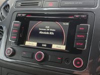 USED 2015 15 VOLKSWAGEN TIGUAN 2.0 TDI BlueMotion Tech R-Line SUV 5dr Diesel Manual 4WD Euro 5 (s/s) (Nav) (140 ps) Front And Rear Parking Sensors, Satellite Navigation, DAB Radio
