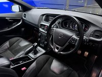 USED 2017 VOLVO V40 2.0 D2 R-Design Hatchback 5dr Diesel Manual Euro 6 (s/s) (120 ps) Cruise Control - &pound;20 Road Tax - Rear Parking Sensors