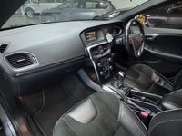 USED 2017 VOLVO V40 2.0 D2 R-Design Hatchback 5dr Diesel Manual Euro 6 (s/s) (120 ps) Cruise Control - &pound;20 Road Tax - Rear Parking Sensors