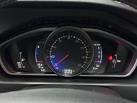 USED 2017 VOLVO V40 2.0 D2 R-Design Hatchback 5dr Diesel Manual Euro 6 (s/s) (120 ps) Cruise Control - &pound;20 Road Tax - Rear Parking Sensors