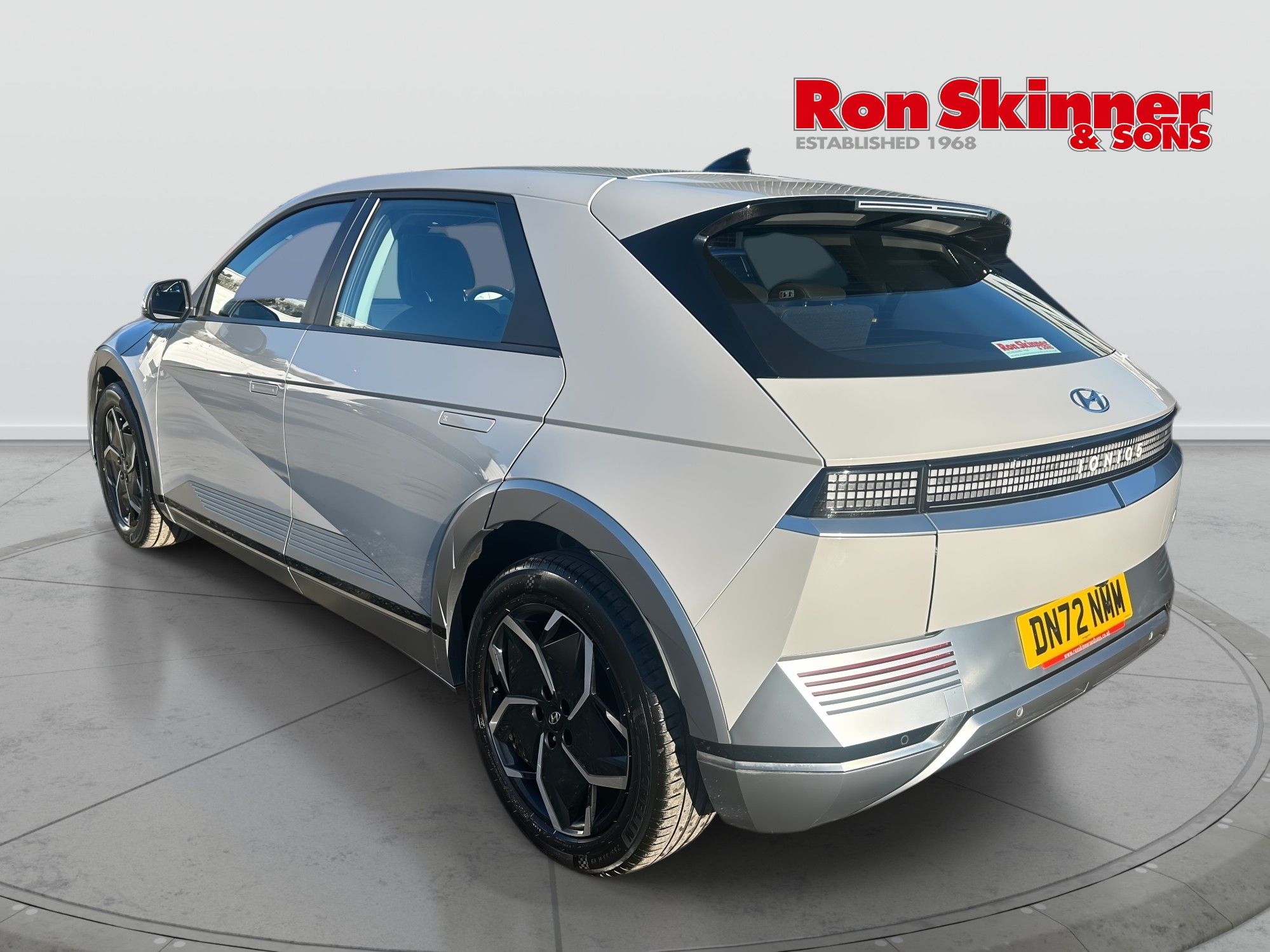 USED 2022 72 HYUNDAI IONIQ 5 73kWh Premium Hatchback 5dr Electric Auto (215bhp) 