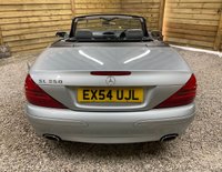 USED 2004 54 MERCEDES-BENZ SL 3.7 SL350 Convertible 2dr Petrol Automatic (281 g/km, 245 bhp) UNIQUE OPPORTUNITY 28K MILES ONLY TWO OWNERS
