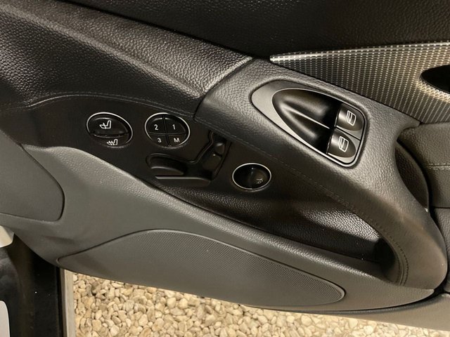 2004 MERCEDES-BENZ SL (2004) - Photo 12