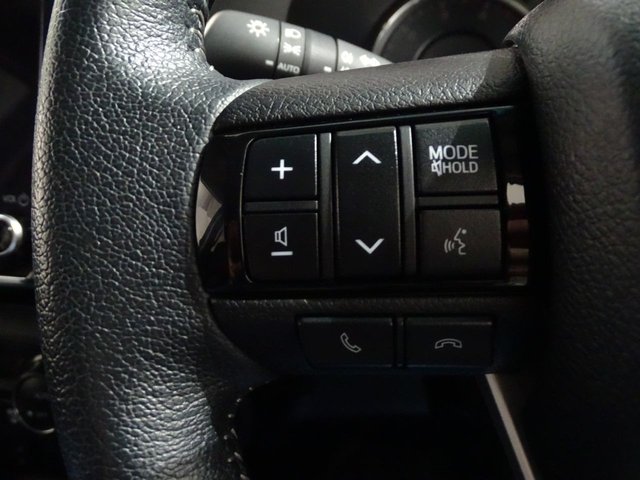 2024 Toyota HI-Lux 2.4L Invincible 4dr - Photo 12