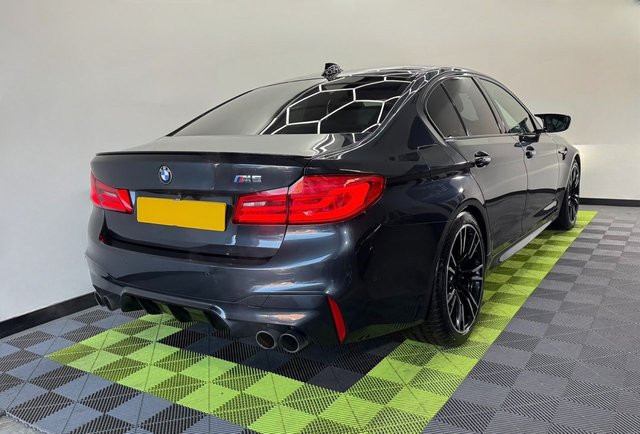 2018 BMW M5 - Photo 2