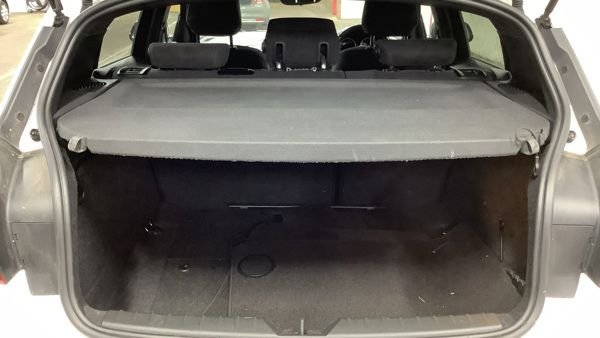 2017 BMW 1 SERIES - Photo 8