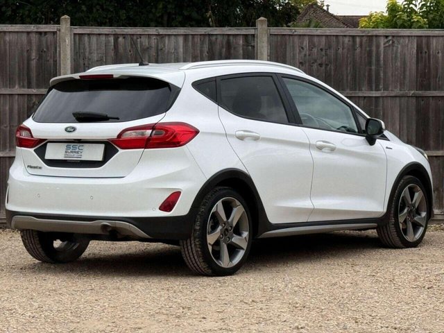 2018 Ford Fiesta - Photo 3