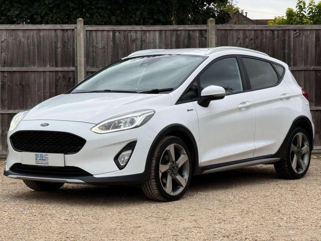 2018 Ford Fiesta - Photo 2