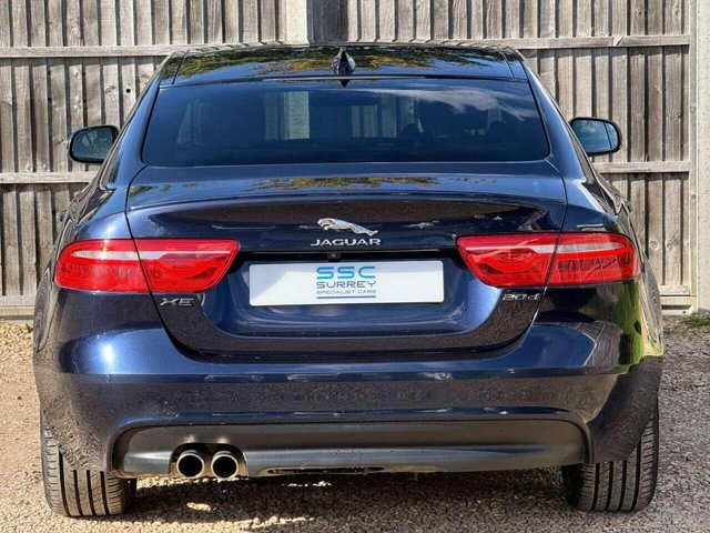 2017 Jaguar Xe - Photo 12