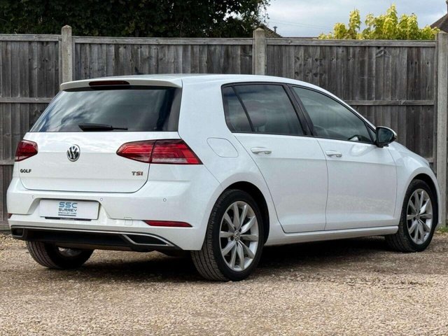 2017 Volkswagen Golf - Photo 3
