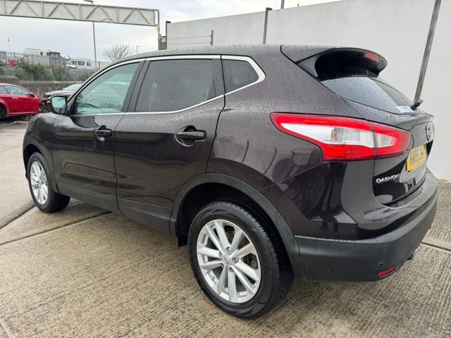 2015 Nissan Qashqai 1.5L Acenta+ 5dr - Photo 3
