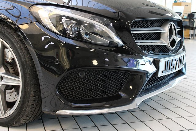 2015 MERCEDES-BENZ C-CLASS 2.1 C250 BlueTEC AMG Line Saloon 4dr Diesel G-Tronic+ Euro 6 (s/s) (204 ps) - Photo 5