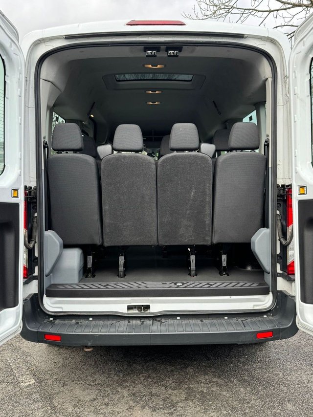 2017 FORD TRANSIT 2.2 TDCi 410 HDT Minibus 5dr Diesel Manual L3 H2 (15 seats) (196 g/km, 123 bhp) - Photo 9