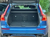 USED 2018 68 VOLVO XC60 2.0h T8 Twin Engine 10.4kWh R-Design Auto AWD Euro 6 (s/s) 5dr FSH+ New ERAD+CAM BELT+1 owner