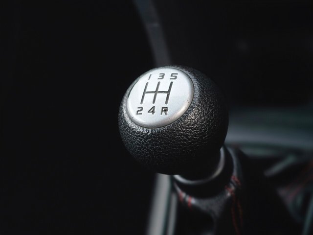 2013 SUZUKI SWIFT - Photo 3