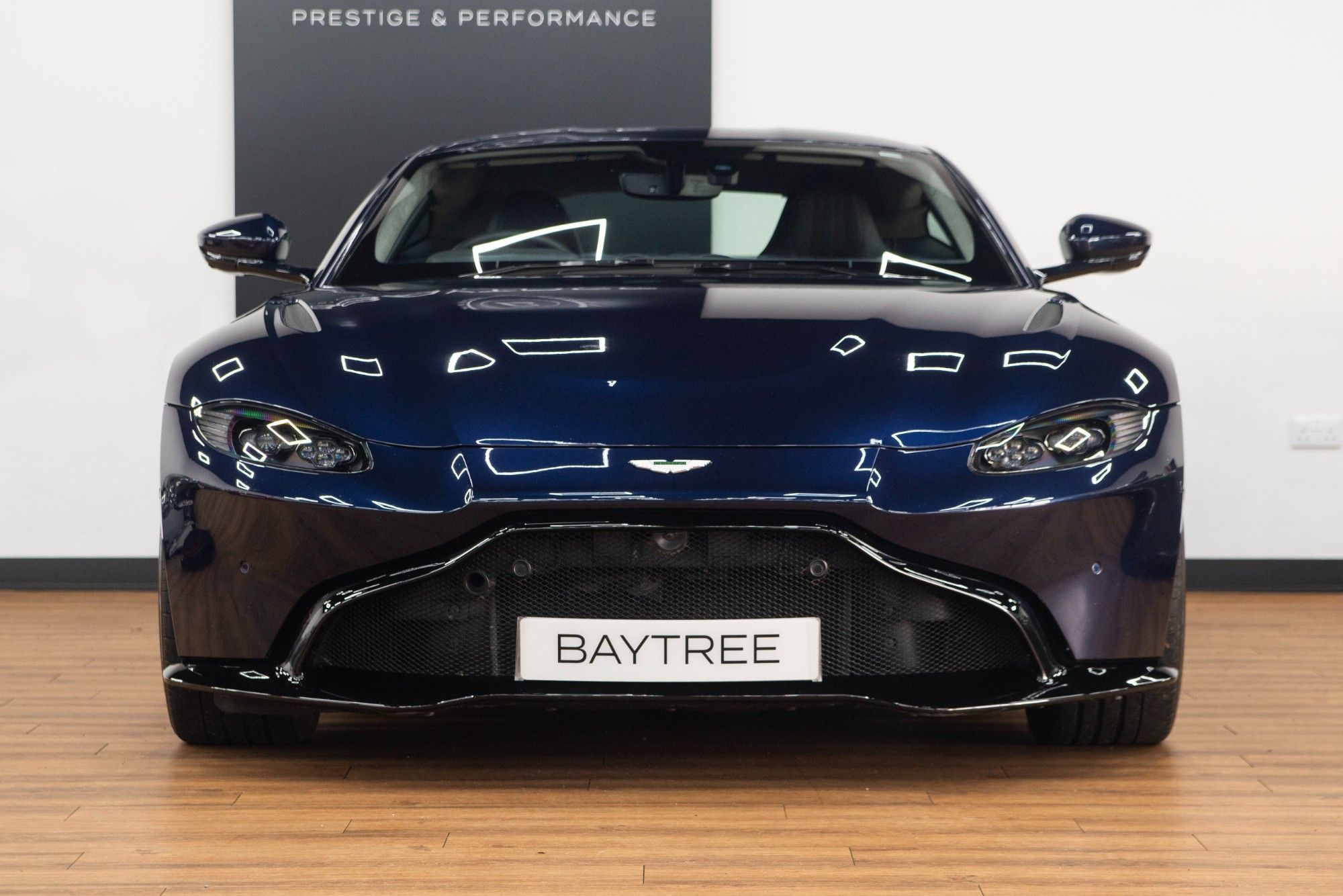 USED 2019 69 ASTON MARTIN VANTAGE 4.0 V8  