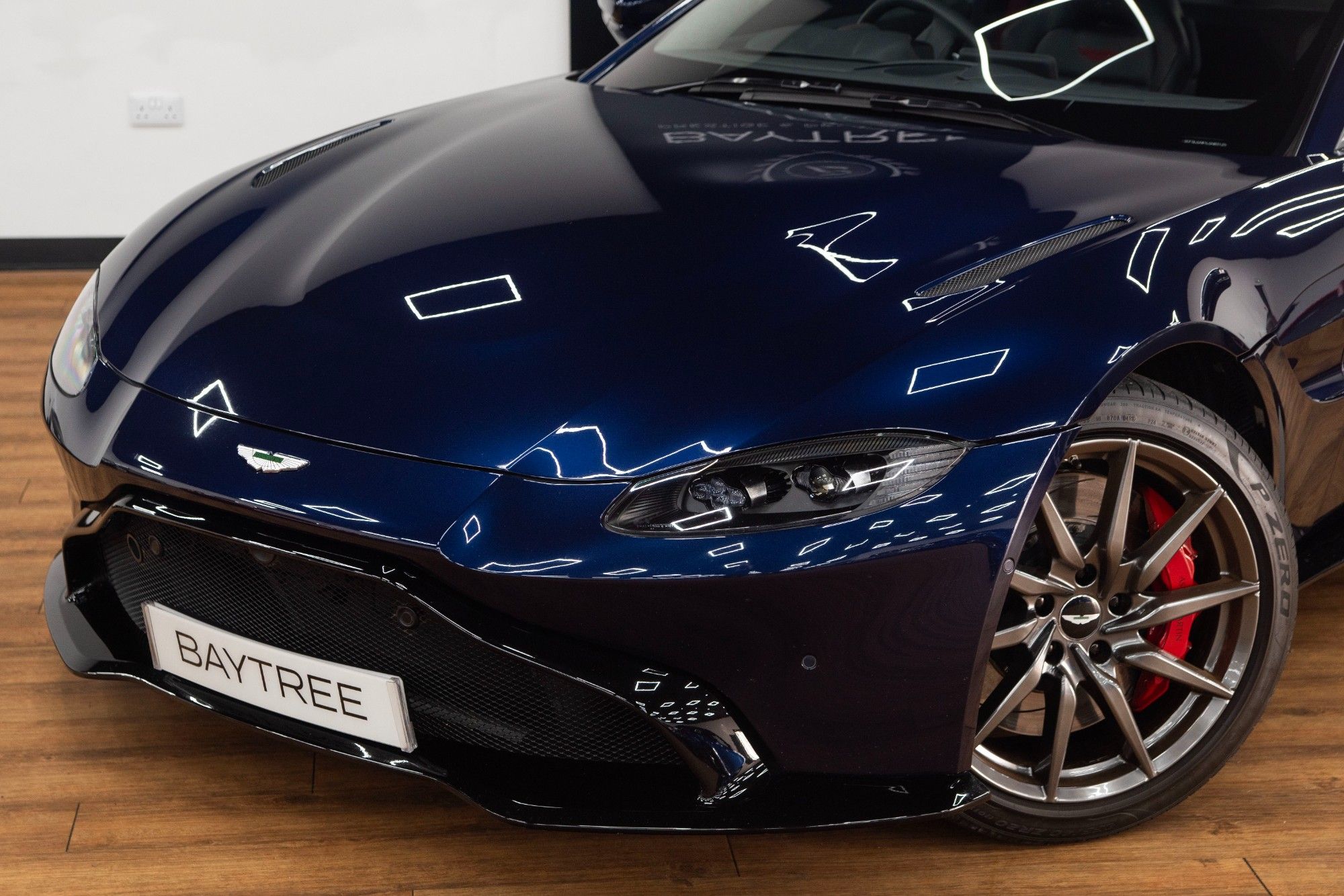 USED 2019 69 ASTON MARTIN VANTAGE 4.0 V8  