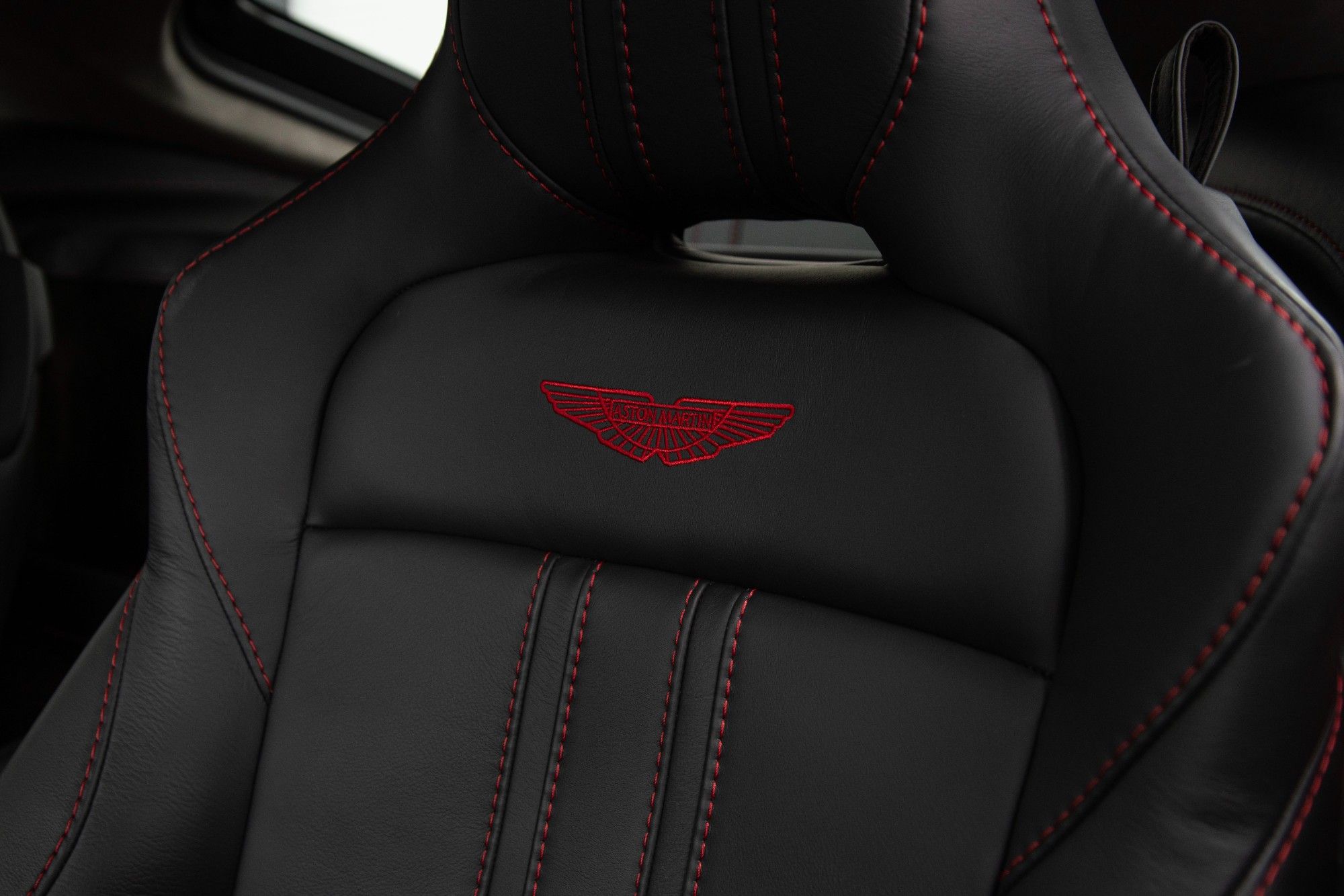 USED 2019 69 ASTON MARTIN VANTAGE 4.0 V8  