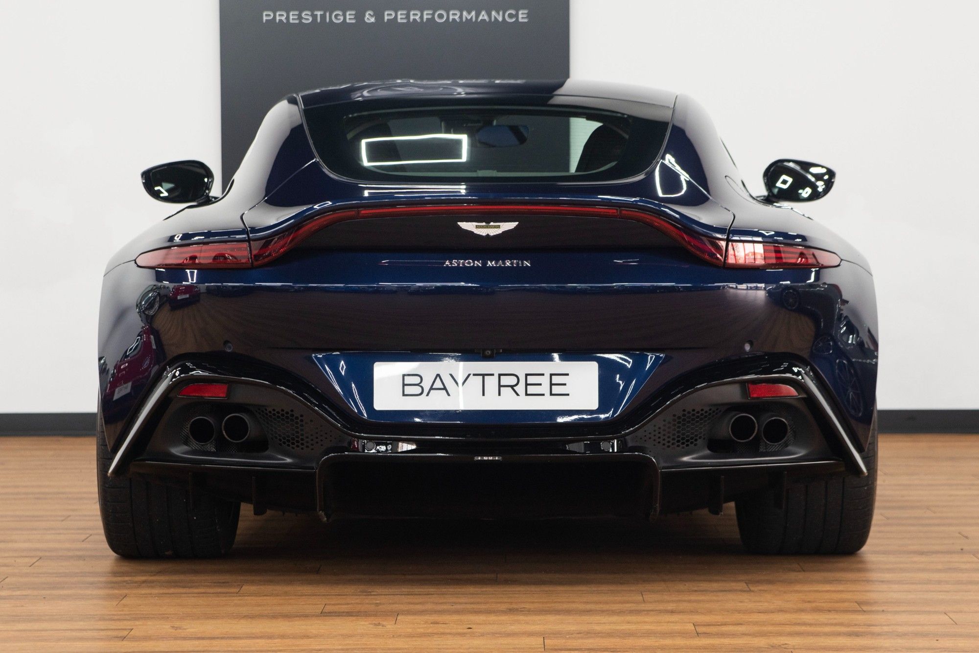 USED 2019 69 ASTON MARTIN VANTAGE 4.0 V8  