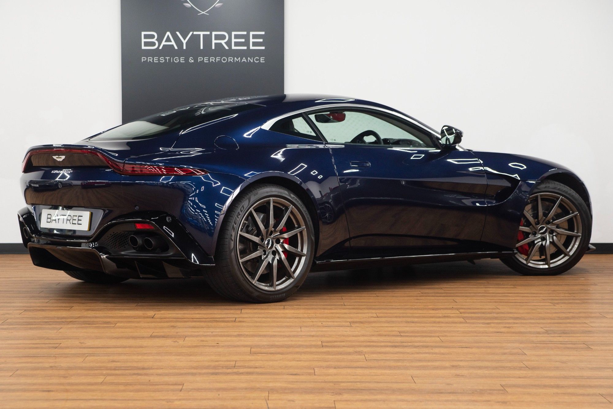 USED 2019 69 ASTON MARTIN VANTAGE 4.0 V8  