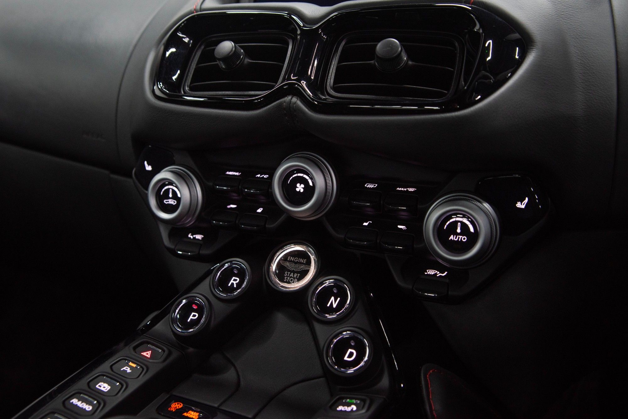 USED 2019 69 ASTON MARTIN VANTAGE 4.0 V8  