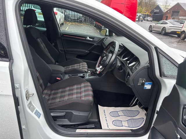 2015 VOLKSWAGEN GOLF 2015 GTI - Photo 9