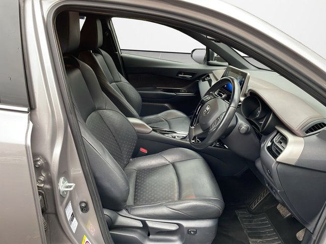 2018 TOYOTA C-HR 1.8 VVT-h Excel SUV 5dr Petrol Hybrid CVT Euro 6 (s/s) (122 ps) - Photo 9