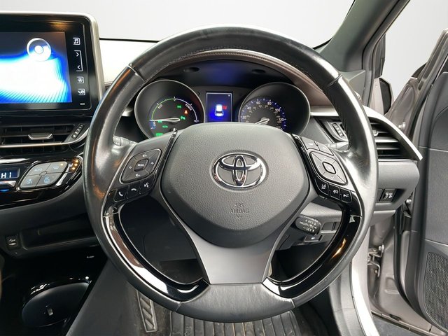 2018 TOYOTA C-HR 1.8 VVT-h Excel SUV 5dr Petrol Hybrid CVT Euro 6 (s/s) (122 ps) - Photo 10