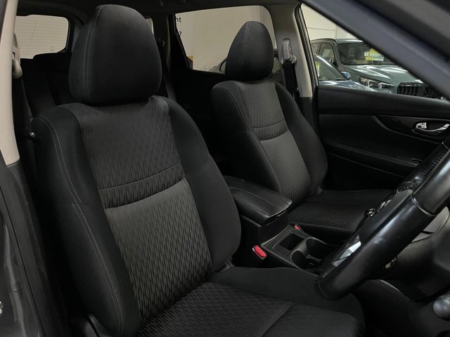 View our NISSAN X-TRAIL