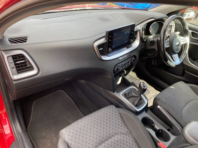 2021 Kia Ceed 1L 2 5dr - Photo 4