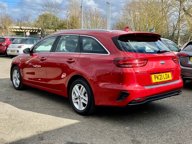 2021 Kia Ceed 1L 2 5dr - Photo 2