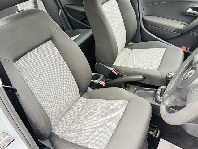 2011 VOLKSWAGEN POLO - Photo 11