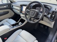 USED 2020 70 VOLVO XC40 2.0 B4 MHEV Inscription Pro SUV 5dr Petrol Hybrid Auto Euro 6 (s/s) (197 ps) Panoramic | Lounge Pack