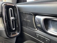 USED 2020 70 VOLVO XC40 2.0 B4 MHEV Inscription Pro SUV 5dr Petrol Hybrid Auto Euro 6 (s/s) (197 ps) Panoramic | Lounge Pack