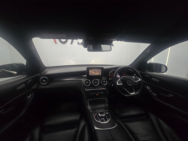 2018 MERCEDES-BENZ GLC 2.0 GLC250 AMG Line SUV 5dr Petrol G-Tronic+ 4MATIC Euro 6 (s/s) (211 ps) - Photo 4
