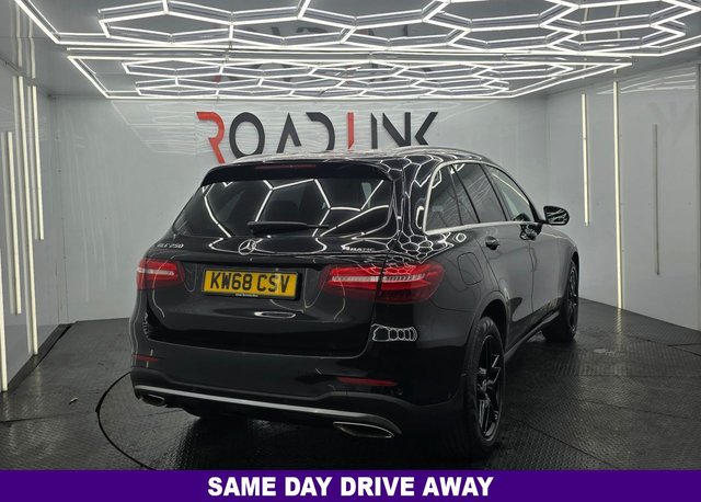 2018 MERCEDES-BENZ GLC 2.0 GLC250 AMG Line SUV 5dr Petrol G-Tronic+ 4MATIC Euro 6 (s/s) (211 ps) - Photo 11