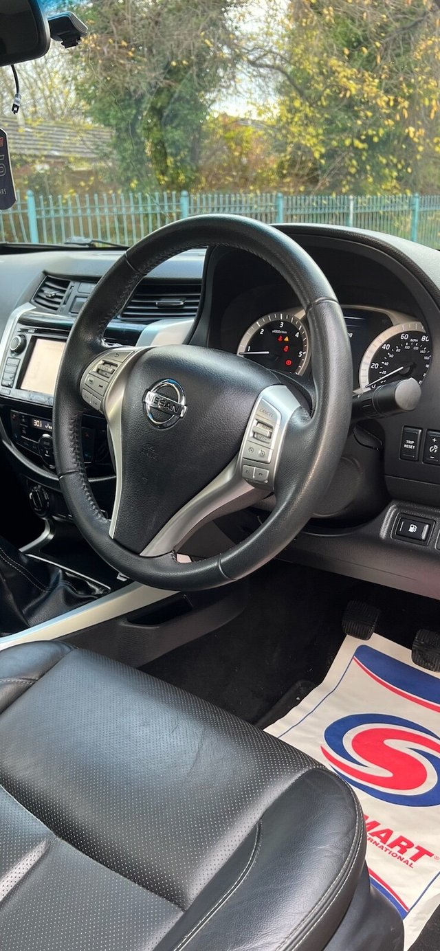 2016 NISSAN NAVARA 2.3 dCi Tekna Pickup Double Cab 4dr Diesel Manual 4WD Euro 5 (190 ps) - Photo 10